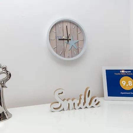 Smile With Secure Private Garage Apartman Split