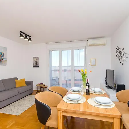 Apartment Spacious Smile With Terrace And Secure Garage *