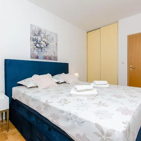 Two Bedroom Apartment Smile With Spacious Terrace And Secure Private Garage * Сплит