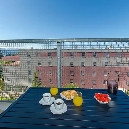 Spacious Smile With Terrace And Secure Garage Apartment *