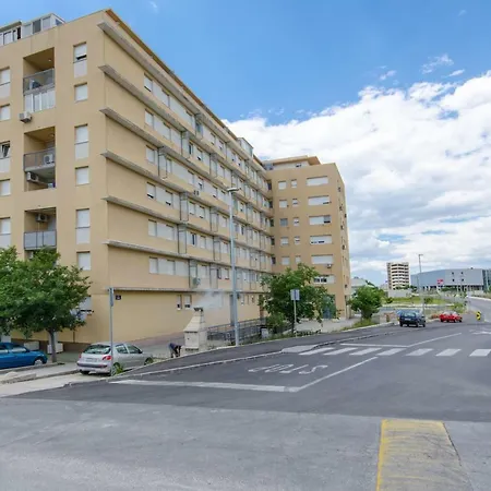 Two Bedroom Smile With Spacious Terrace And Secure Private Garage 公寓 斯普利特