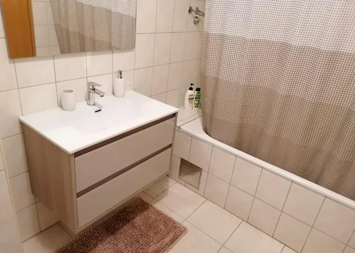 Smile With Secure Private Garage Διαμέρισμα