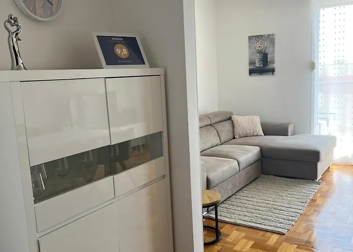 Διαμέρισμα Smile With Secure Private Garage *